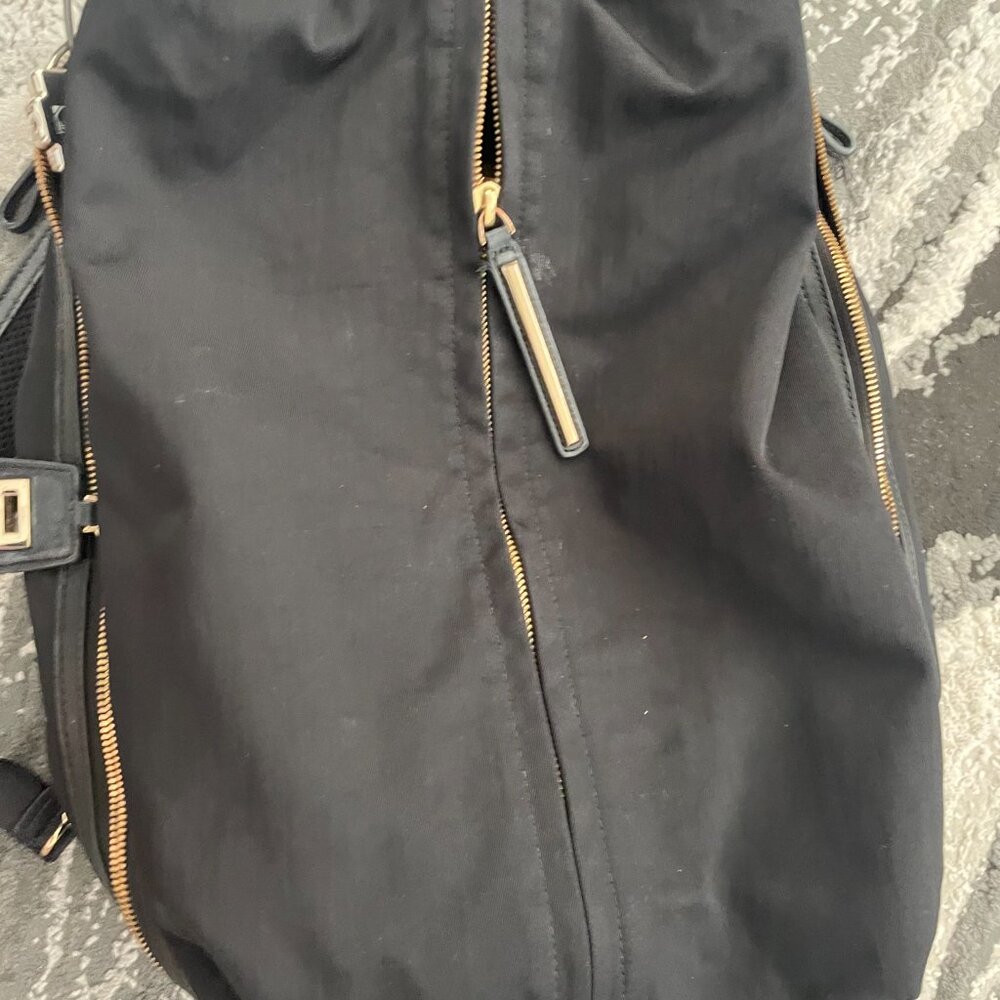 Caraa Sport Backpack: Studio 2XL - Picture 8 of 15